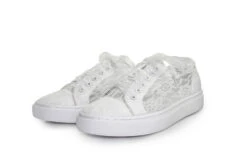 White Lady 937 Ivoor Bruidssneakers -Ginger Ray || Floris van Bommel || Revitalash Verkoop 937 ivory spitze03 bearbeitet