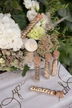 Glazen Buisjes Met Kurk Just Married (10cm) -Ginger Ray || Floris van Bommel || Revitalash Verkoop 94 6329 1