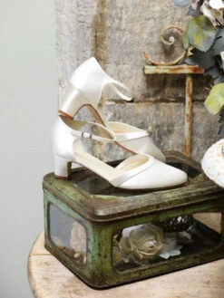 Rainbow Club Anika Bruidsschoenen -Ginger Ray || Floris van Bommel || Revitalash Verkoop anika 5 1 1