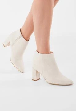 Fiarucci Bridal Anissa Bruidsschoenen -Ginger Ray || Floris van Bommel || Revitalash Verkoop anissa off white