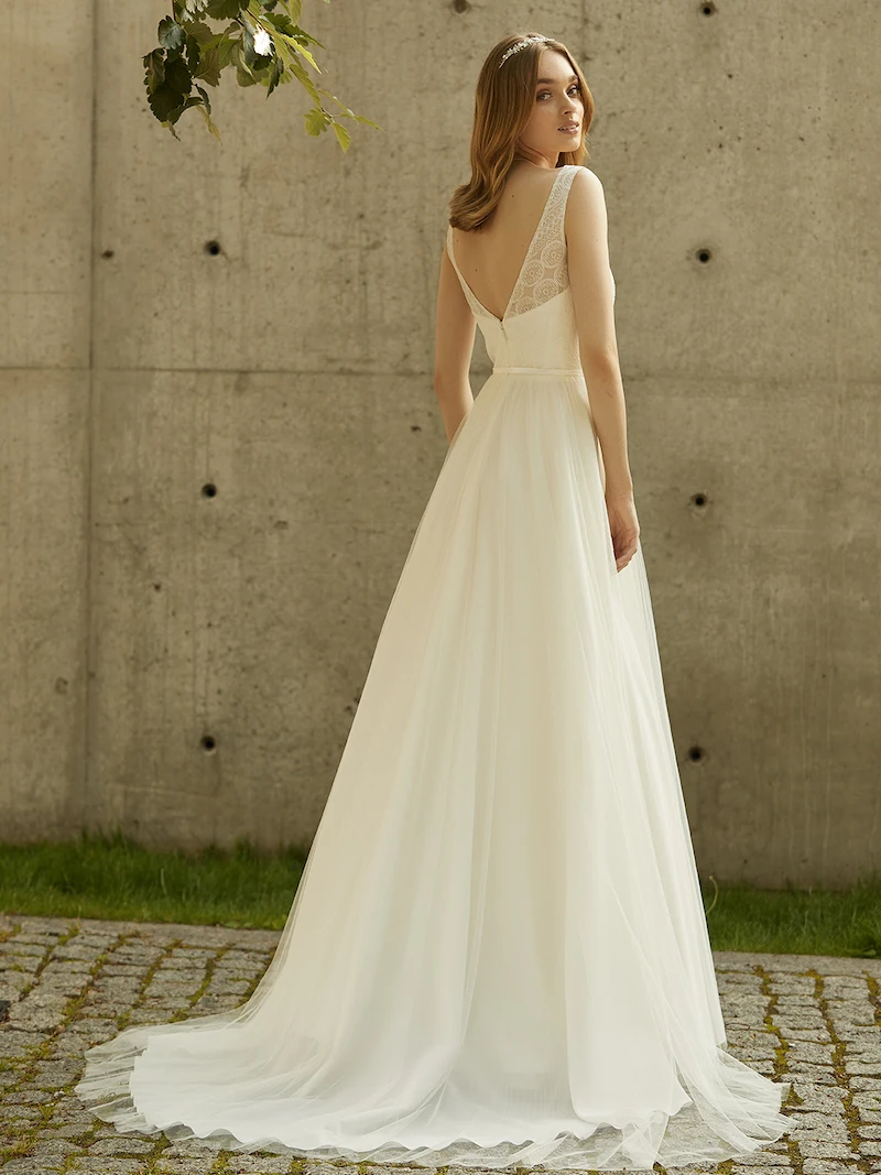 Bride Now BN-018 Trouwjurk 4 Bride Now BN-018 Trouwjurk - Afbeelding 2