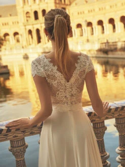 Bianco Evento Kalliope Rok Ivoor -Ginger Ray || Floris van Bommel || Revitalash Verkoop bianco evento kaliope ivory e347 2 1