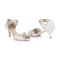 Rachel Simpson Bruidsschoenen Cecelia Ivoorwit -Ginger Ray || Floris van Bommel || Revitalash Verkoop brautschuhe ngfo1x8lqlo1ykc806ib rss cecelia ivory white pair toe to toe 360xjpg. 1