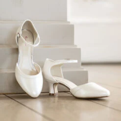 Rainbow Club Pretty Angel Bruidsschoenen 15 Rainbow Club Pretty Angel Bruidsschoenen -Ginger Ray || Floris van Bommel || Revitalash Verkoop brautschuhe pretty angel 2 1