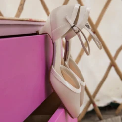 Rainbow Club Brianna Bruidsschoenen -Ginger Ray || Floris van Bommel || Revitalash Verkoop brianna