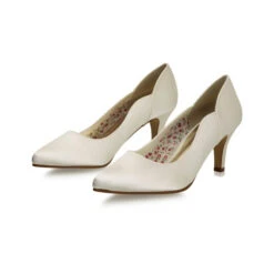 Rainbow Club Butterscotch Bruidsschoenen -Ginger Ray || Floris van Bommel || Revitalash Verkoop butterscotch ivory satin 6