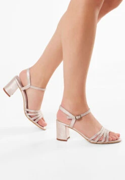 Fiarucci Bridal Cassi Bruidsschoenen 17 Fiarucci Bridal Cassi Bruidsschoenen -Ginger Ray || Floris van Bommel || Revitalash Verkoop cassi rose glamour leather