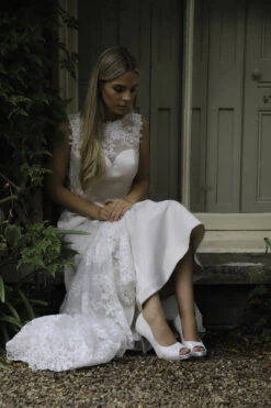 The Perfect Bridal Company Bruidsschoenen Celia -Ginger Ray || Floris van Bommel || Revitalash Verkoop celia dyeable img 1228 01 2