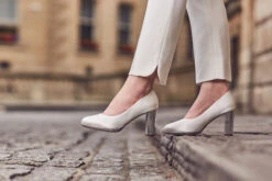 Rainbow Club Clair Bruidsschoenen Zilver 15 Rainbow Club Clair Bruidsschoenen Zilver -Ginger Ray || Floris van Bommel || Revitalash Verkoop clair silver 1