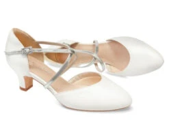 G. Westerleigh Cristina Bruidsschoenen 13 G. Westerleigh Cristina Bruidsschoenen -Ginger Ray || Floris van Bommel || Revitalash Verkoop cristina 2