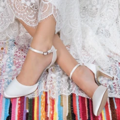 Rainbow Club Dana Bruidsschoenen -Ginger Ray || Floris van Bommel || Revitalash Verkoop dana