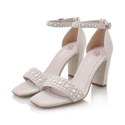Fiarucci Bridal Emylia Bruidsschoenen -Ginger Ray || Floris van Bommel || Revitalash Verkoop emilya off white suede leather pearls 7