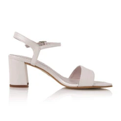 Fiarucci Bridal Fedra Bruidsschoenen Ivoor -Ginger Ray || Floris van Bommel || Revitalash Verkoop fedra perle leather 3
