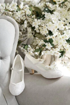 G Westerleigh Flora Bruidsschoenen Ivoor Met Kant En Bandje -Ginger Ray || Floris van Bommel || Revitalash Verkoop flora 3