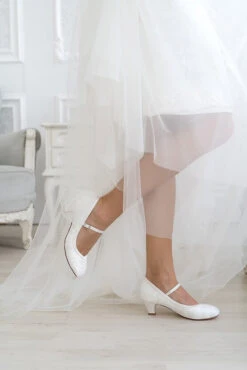 G Westerleigh Flora Bruidsschoenen Ivoor Met Kant En Bandje -Ginger Ray || Floris van Bommel || Revitalash Verkoop flora 5