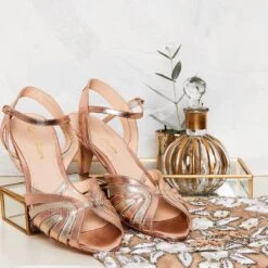 Rachel Simpson Giselle Roségoud Bruidsschoenen -Ginger Ray || Floris van Bommel || Revitalash Verkoop giselle 2