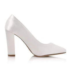 Rainbow Club Gladys Bruidsschoenen -Ginger Ray || Floris van Bommel || Revitalash Verkoop gladys ivory satin 3