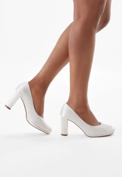 Rainbow Club Gwenn Bruidsschoenen -Ginger Ray || Floris van Bommel || Revitalash Verkoop gwenn ivory satin 2