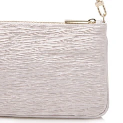 Fiarucci Bridal Lumie Plissé Bruidstasje 13 Fiarucci Bridal Lumie Plissé Bruidstasje -Ginger Ray || Floris van Bommel || Revitalash Verkoop lumie champagne plisse 5