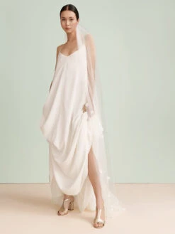 Content Lily Bruidsschoenen Champagne 19 Content Lily Bruidsschoenen Champagne -Ginger Ray || Floris van Bommel || Revitalash Verkoop mc lily champ 7