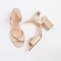 Content Luna Bruidsschoenen Blush Brons -Ginger Ray || Floris van Bommel || Revitalash Verkoop mc luna blush 3