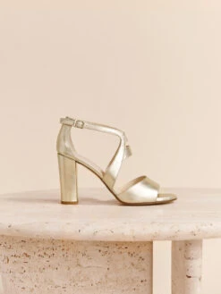 Content Magnolia Champagne Bruidsschoenen -Ginger Ray || Floris van Bommel || Revitalash Verkoop mc magnolia champ 3