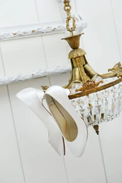 Rainbow Club Megan Bruidsschoenen Ivoor -Ginger Ray || Floris van Bommel || Revitalash Verkoop megan 3 1