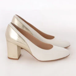 Content Anemone Wit Bruidsschoenen -Ginger Ray || Floris van Bommel || Revitalash Verkoop moments by content anemone champagne 2