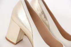 Content Anemone Wit Bruidsschoenen -Ginger Ray || Floris van Bommel || Revitalash Verkoop moments by content anemone champagne 6