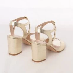 Content Cassia Champagne Bruidsschoenen -Ginger Ray || Floris van Bommel || Revitalash Verkoop moments by content cassia champagne 5