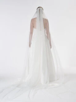 Poirier S47-300-1-Ivoor Sluier -Ginger Ray || Floris van Bommel || Revitalash Verkoop poirier s47 300 1 ivory veil 4