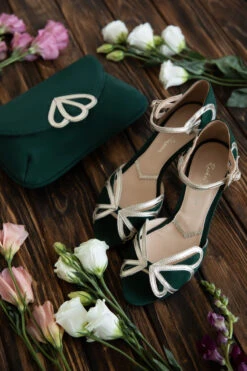 Rachel Simpson Cecelia Bruidsschoenen Groen 15 Rachel Simpson Cecelia Bruidsschoenen Groen -Ginger Ray || Floris van Bommel || Revitalash Verkoop rachel simpson cecelia opal forest green spet 2020