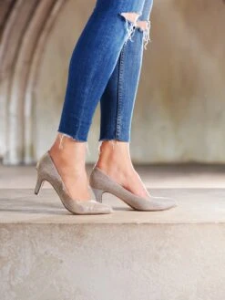 Rainbow Club Brooke Goud Bruidsschoenen 30 Rainbow Club Brooke Goud Bruidsschoenen -Ginger Ray || Floris van Bommel || Revitalash Verkoop rainbow club brooke gold metallic 13