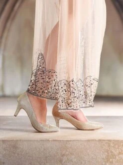 Rainbow Club Brooke Goud Bruidsschoenen 31 Rainbow Club Brooke Goud Bruidsschoenen -Ginger Ray || Floris van Bommel || Revitalash Verkoop rainbow club brooke gold metallic 14