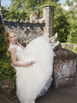 Rainbow Club Brooke Off White Bruidsschoenen -Ginger Ray || Floris van Bommel || Revitalash Verkoop rainbow club brooke off white metallic 9