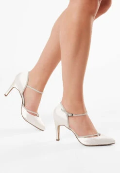 Rainbow Club Rania Bruidsschoenen -Ginger Ray || Floris van Bommel || Revitalash Verkoop rania ivory satin silver fine glitter 1