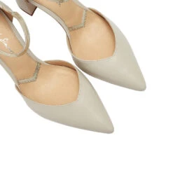 Rachel Simpson Charlie Bruidsschoenen Ivoor -Ginger Ray || Floris van Bommel || Revitalash Verkoop rs charlie ivory 2