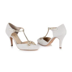 Rachel Simpson Bruidsschoenen Ana -Ginger Ray || Floris van Bommel || Revitalash Verkoop rss ana pair toe to toe 2400x 1