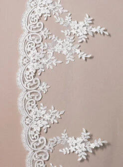 Sluier Met Italiaanse Kant S115-300/1/MED | Poirier 9 Sluier Met Italiaanse Kant S115-300/1/MED | Poirier -Ginger Ray || Floris van Bommel || Revitalash Verkoop s115 300 poirier 2 opt 5