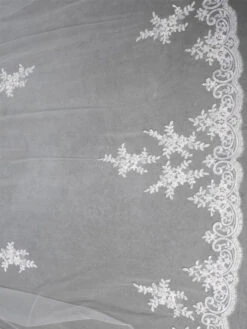 Sluier Met Italiaanse Kant S115-300/1/MED | Poirier 11 Sluier Met Italiaanse Kant S115-300/1/MED | Poirier -Ginger Ray || Floris van Bommel || Revitalash Verkoop s115 300 1 med 002 02 1