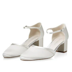 Rainbow Club Stacy Bruidsschoenen -Ginger Ray || Floris van Bommel || Revitalash Verkoop stacy ivory satin 6 12