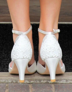 The Perfect Bridal Company Clara Bruidsschoenen -Ginger Ray || Floris van Bommel || Revitalash Verkoop the perfect bridal company clara 5