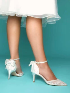 The Perfect Bridal Company Florence Bruidsschoenen -Ginger Ray || Floris van Bommel || Revitalash Verkoop the perfect bridal company florence 4