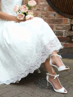 The Perfect Bridal Company Phoenix Bruidsschoenen -Ginger Ray || Floris van Bommel || Revitalash Verkoop the perfect bridal company phoenix 4