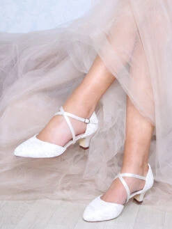 The Perfect Bridal Company Bruidsschoenen Renate 15 The Perfect Bridal Company Bruidsschoenen Renate -Ginger Ray || Floris van Bommel || Revitalash Verkoop the perfect bridal company renate lace 5
