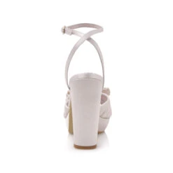 Fiarucci Bridal Trellis Bruidsschoenen 16 Fiarucci Bridal Trellis Bruidsschoenen -Ginger Ray || Floris van Bommel || Revitalash Verkoop trellis champagne plisse 6