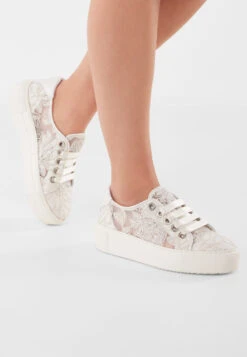 Fiarucci Bridal Ysabel Bruidssneakers -Ginger Ray || Floris van Bommel || Revitalash Verkoop ysabel perle sequins mesh